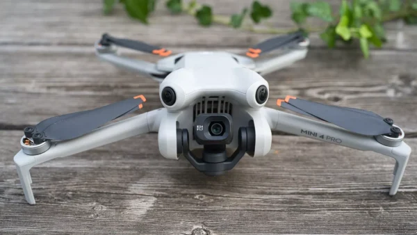 Mini 4 Pro Fly More Combo (with smart controller)